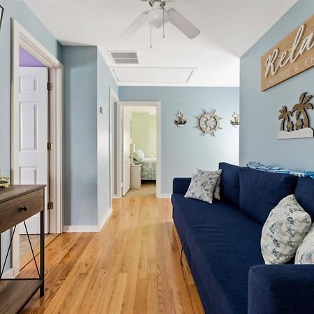 Newly Renovated 4 Bedroom Home Only 2 Blocks From The Beach! Wildwood Bagian luar foto