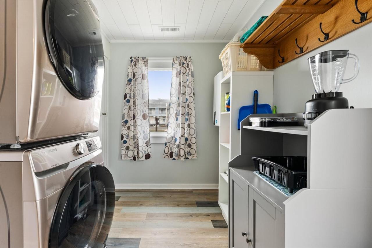 Newly Renovated 4 Bedroom Home Only 2 Blocks From The Beach! Wildwood Bagian luar foto