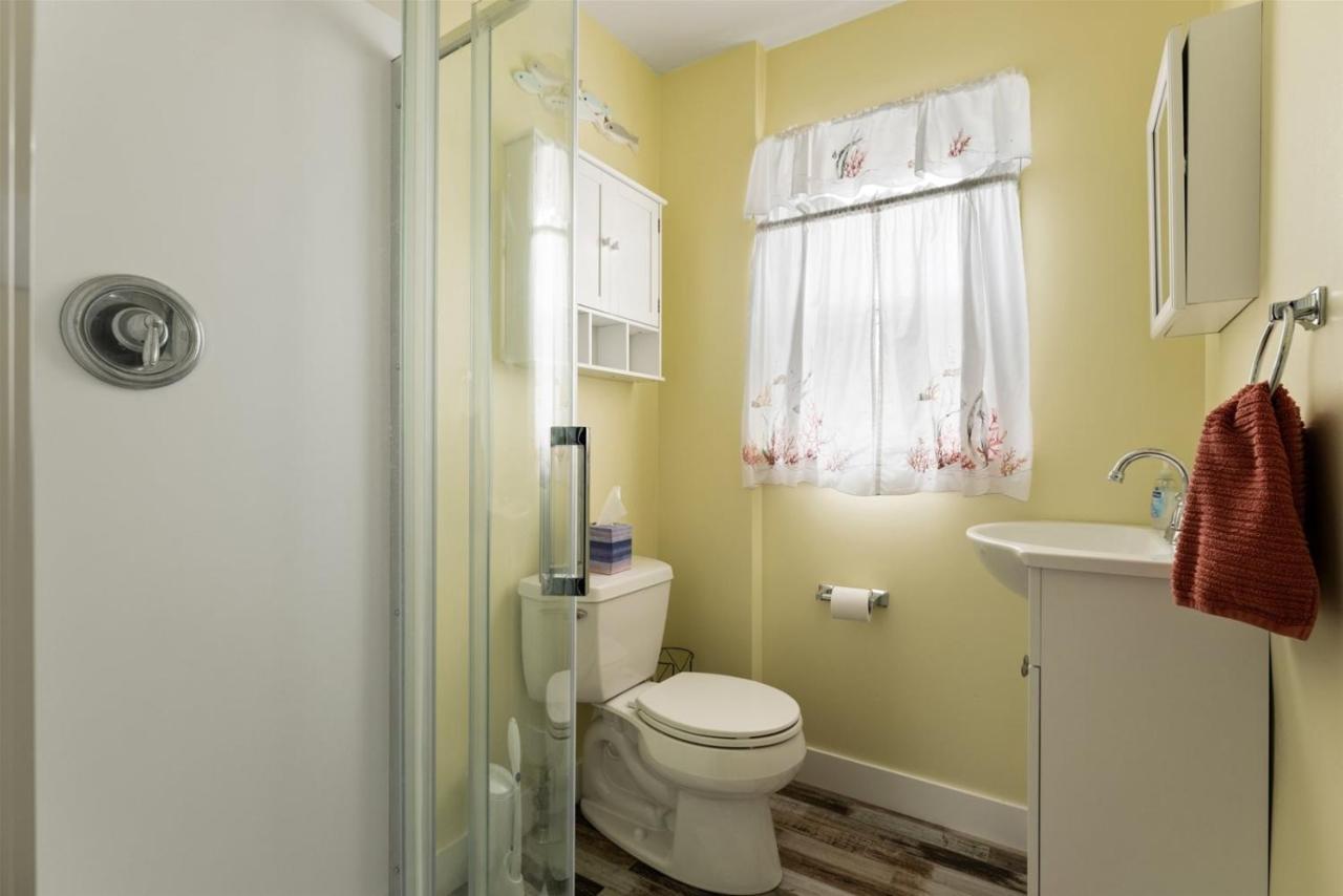 Newly Renovated 4 Bedroom Home Only 2 Blocks From The Beach! Wildwood Bagian luar foto