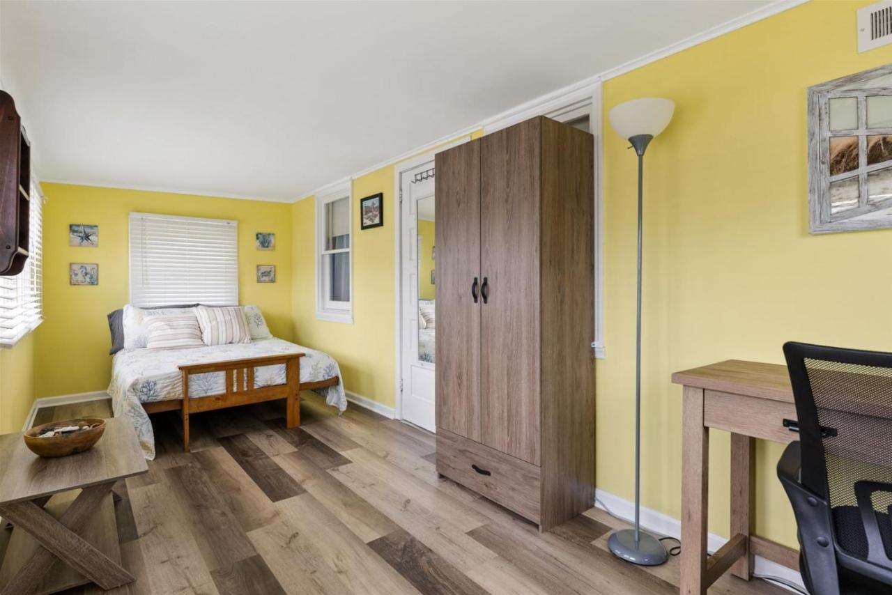 Newly Renovated 4 Bedroom Home Only 2 Blocks From The Beach! Wildwood Bagian luar foto